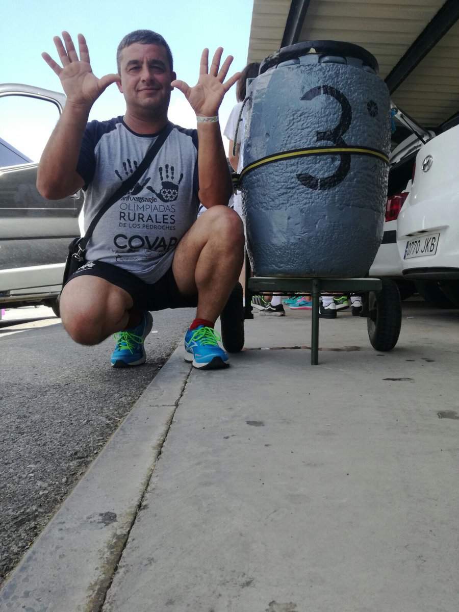 Nuestro #personajeolimpico de arcuceros x contagiar alegría Fco Javier Zamora Necesita muchos me gusta #OlimpiadasRurales2017 <a href="/OlimpiadasR/">Olimpiadas Rurales</a>