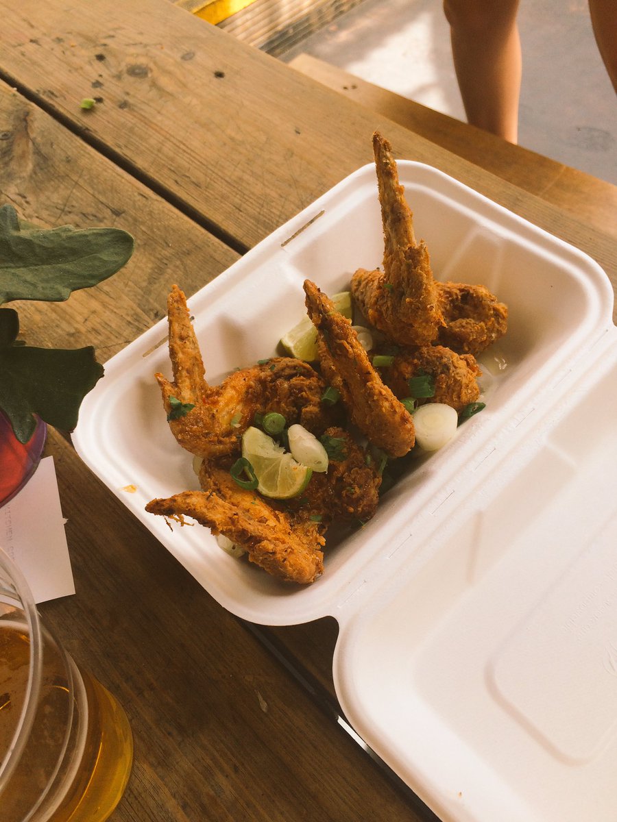 TruFonix's tweet photo. Just had #wingting @WMCJ_LDN at Old Street. Stupid good !!! https://t.co/vmHRi2Wpka