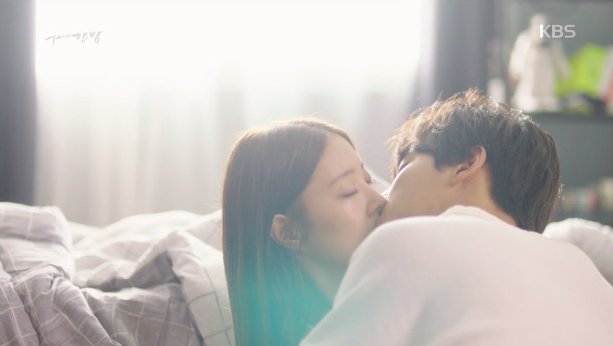 นั่งเฝ้าซับไทยเลยค่ะ #TheBestHit

tv.naver.com/v/1842401