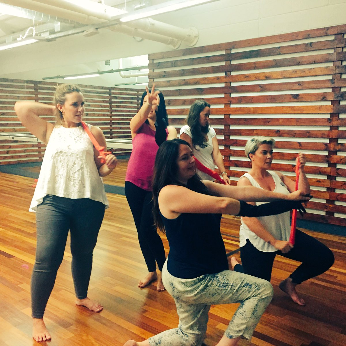 GemmaP_TCC's tweet photo. Some more snaps of Lucy's #hendo! #burlesque #shimmy #glovedance #tease ! @CheerleadingCo #bath https://t.co/YWqG2W6p4E