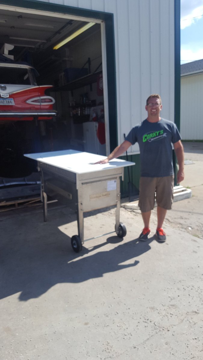 AmericanHotbox's tweet photo. Corky with his American Hotbox Pro LC. https://t.co/QhG70m7ahh