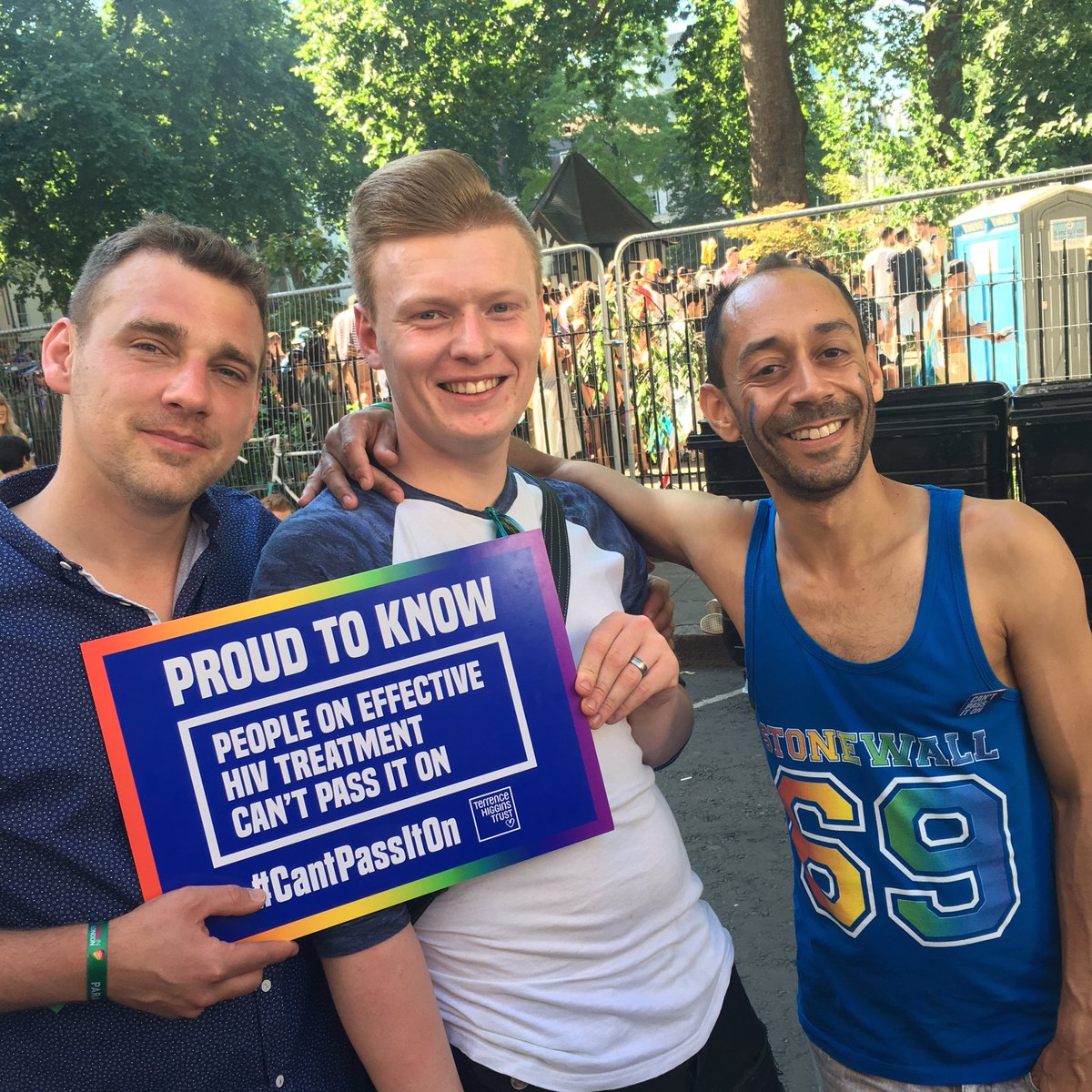 THTorguk's tweet photo. RT this if you're proud to know that people living with HIV on effective treatment #CantPassItOn https://t.co/FyBpMLgWvt