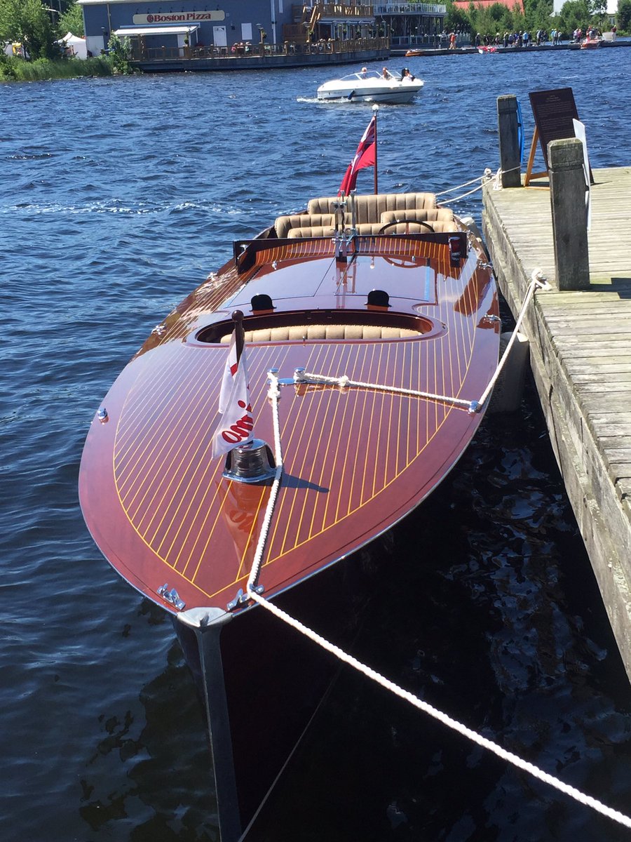 Amazing exhibits here at the #vintageboatshow #classic #craftsmanship