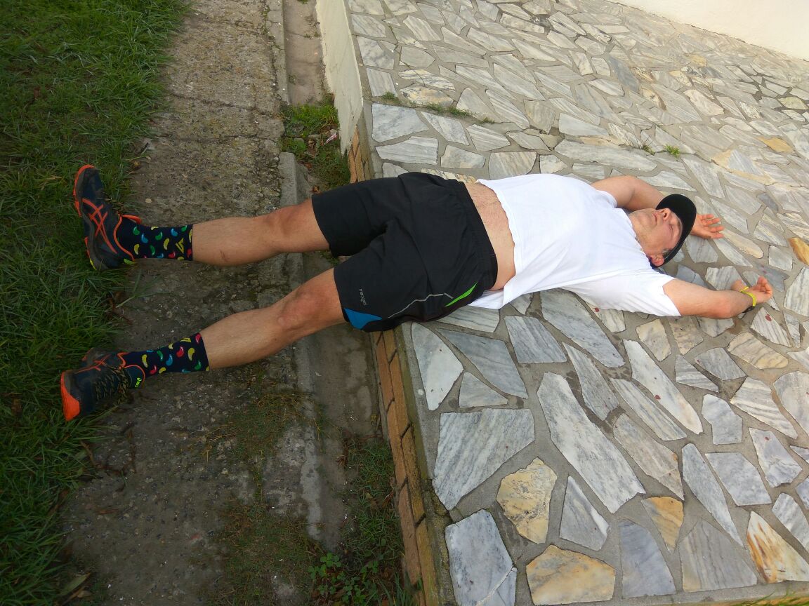 Rodsmyboy69's tweet photo. #postrunstretch #poegaai #versussocks #coffeeride #coffeerun #yzerfonteinislekker #sweets4thoughts https://t.co/5twFrybZ1h