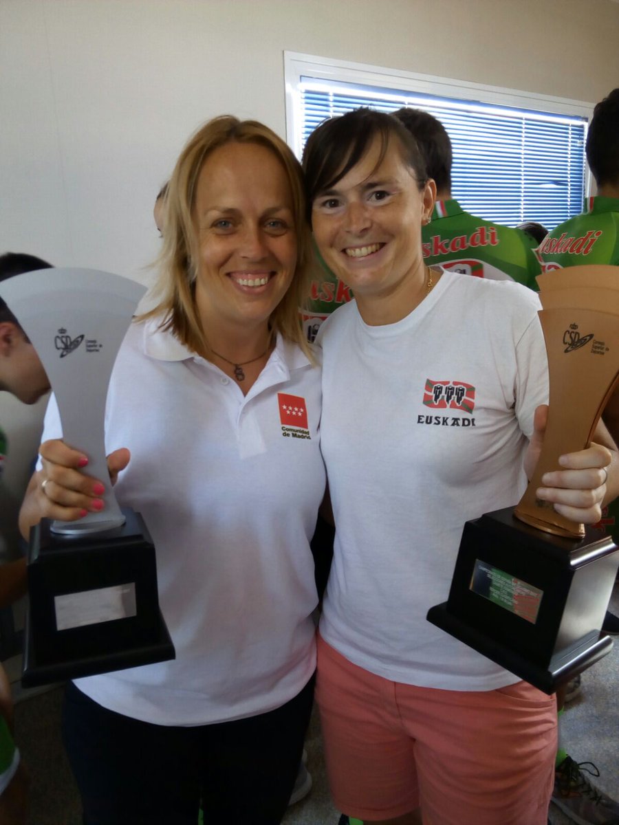 Plata de nuestras super chicas en el Cto España Contrareloj equipo. Grandes mis pequeñas guerreras <a href="/FMCICLISMO/">fmciclismo</a>