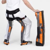 architerapia's tweet photo. "Silla sin #silla para #trabajadores " #SwissStudioSapetti #DesignThinking #UXperience #exoskeleton #dcu #chairless chair support 4 #workers https://t.co/20Mwkxhfxe
