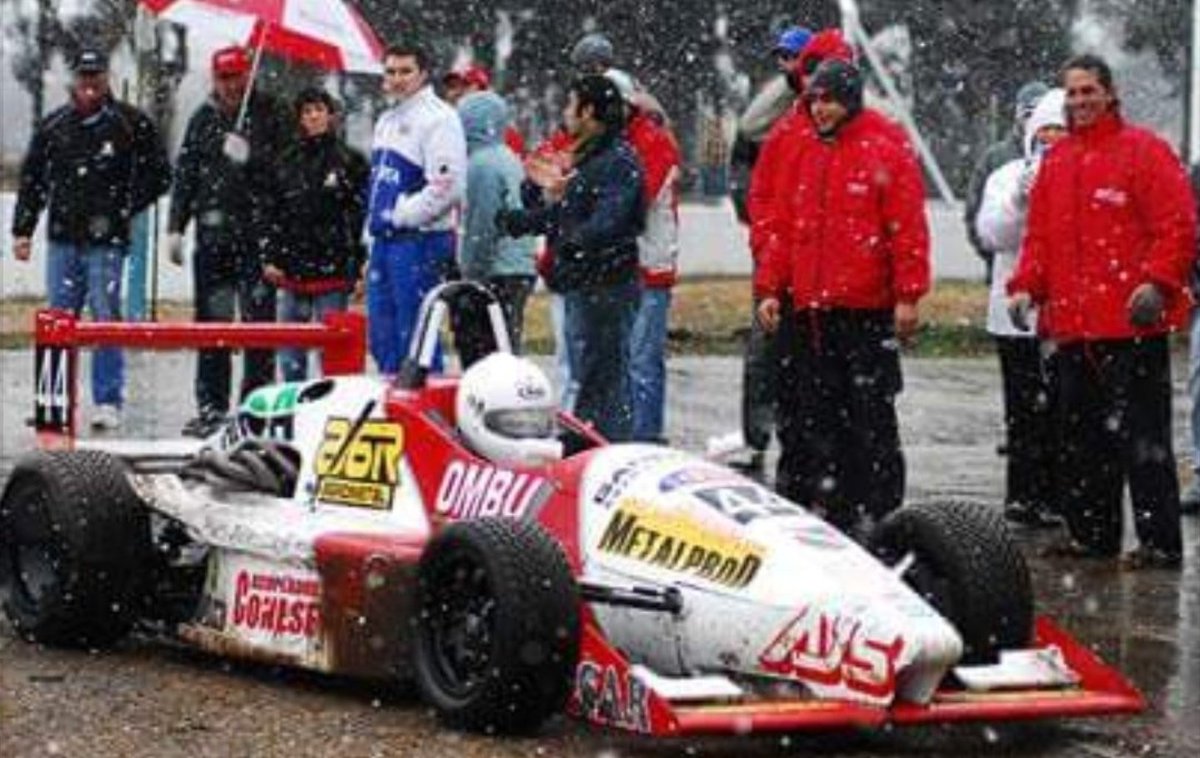 FacundoArdusso's tweet photo. Nada mas y nada menos..
Hace 10 años ganaba en la NIEVE en Rio Cuarto.
#WernerCompeticion https://t.co/mbA9yLNebZ