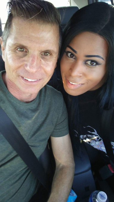 Hardly Harley Quinn but you can call me crazy..... #otra #otra #otra #mividaloca https://t.co/p6SBFr<a href="/tag/mividaloca"class="tags"><span>#mividaloca</span></a><a href="/tag/otra"class="tags"><span>#otra</span></a>