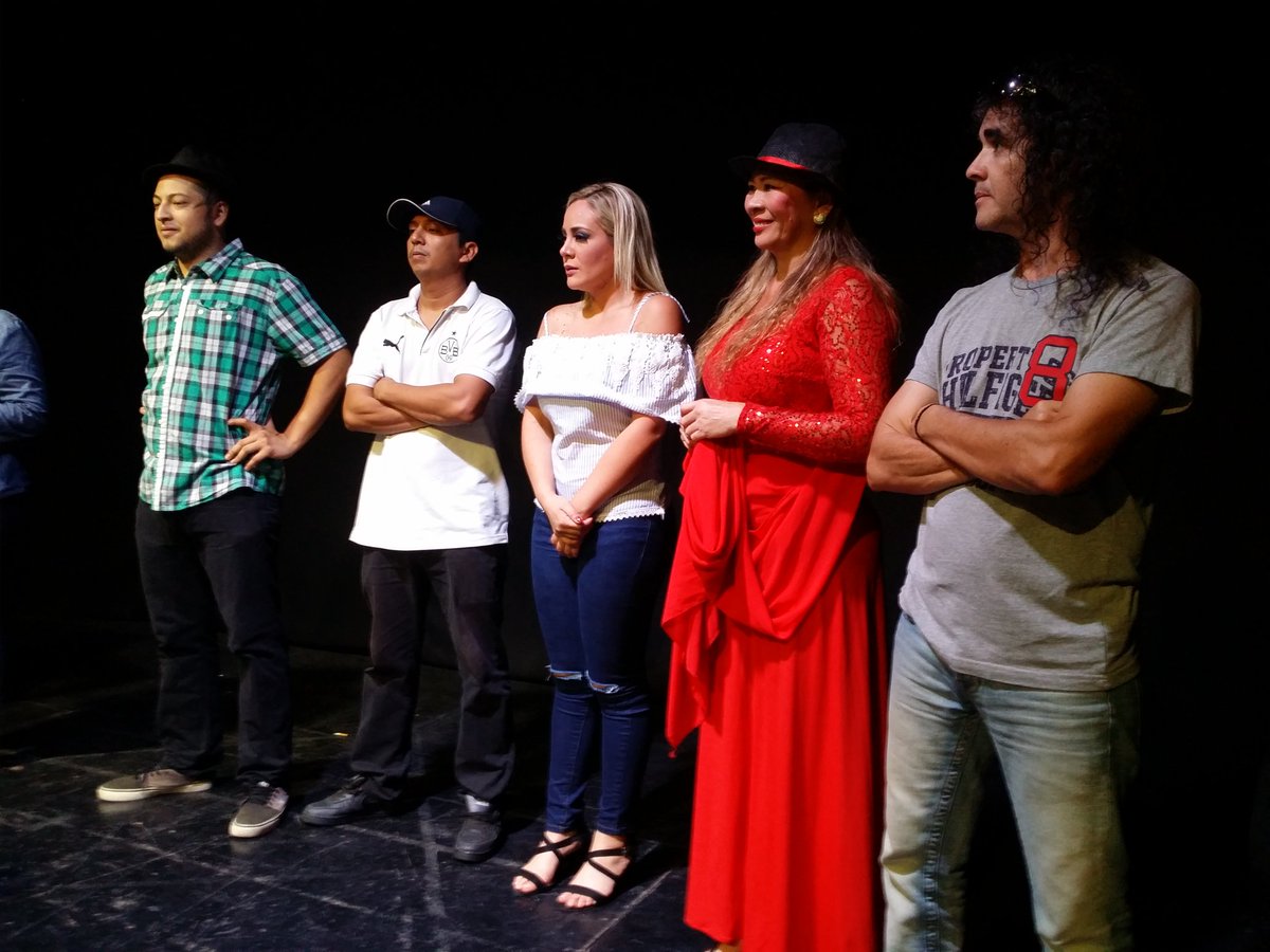 _TeatroDelAngel's tweet photo. Mil gracias a nuestro público por asistir al estreno de la comedia #UnGuayacoEnHollywood los esperamos hoy hagan sus reservas ya al 2380585 https://t.co/anAikP2HfK