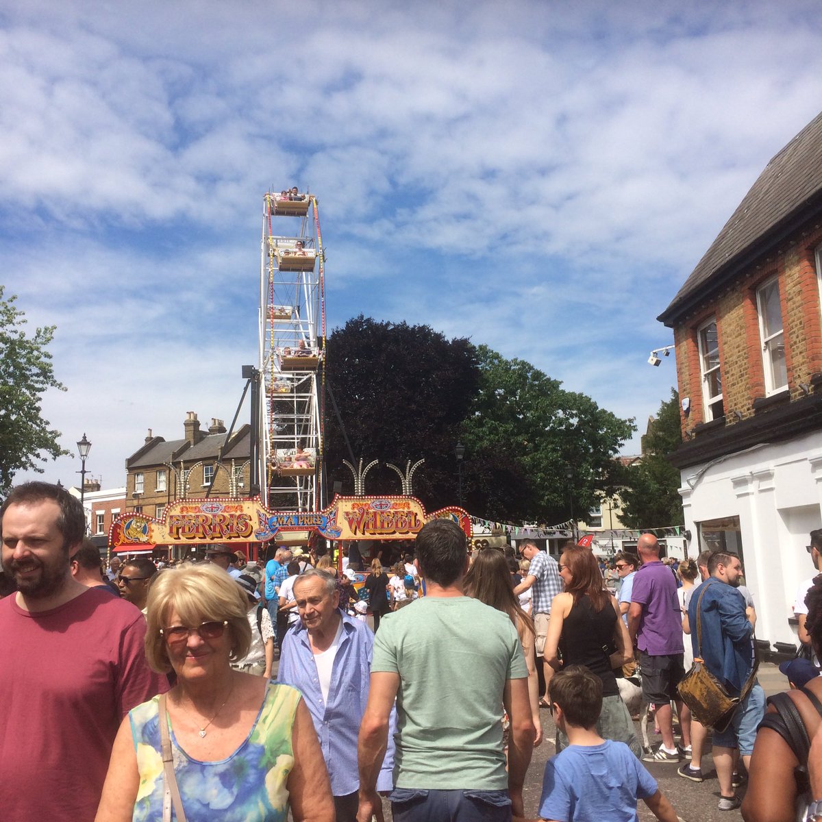 onasixpence's tweet photo. @N21Festival Decided to pop to #n21fest for a few minutes. Stayed for 2 hours! Congratulations to the organisers. https://t.co/JynOcWPqYd