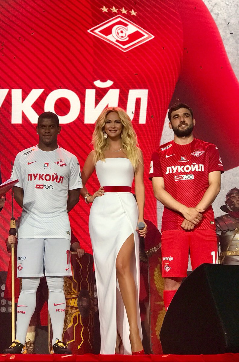 LopyrevaVika's tweet image. New kit of @fcsm_official ⚽️Do you like it?V / Новая форма Спартака в продаже с 9 июля 🔴⚪️V #Спартак 🏆