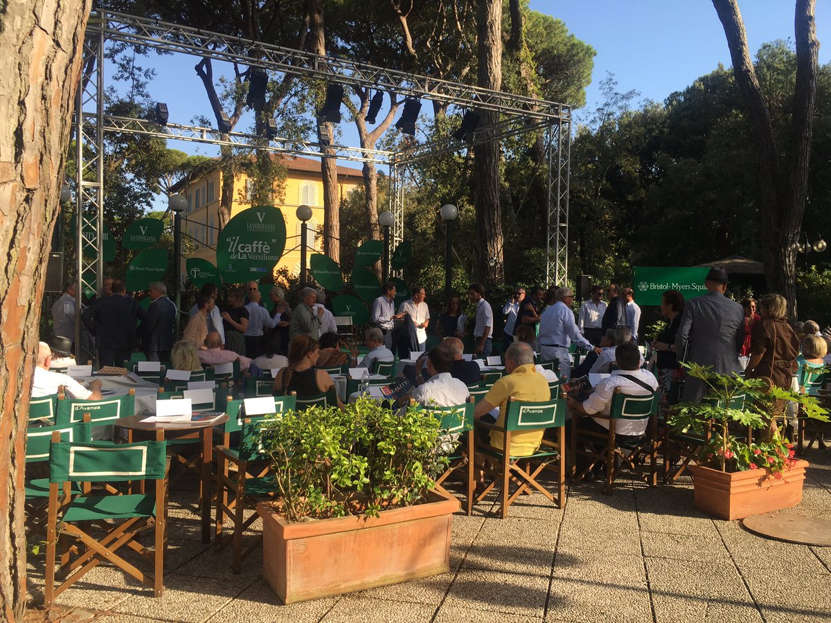 Ora al <a href="/caffeversiliana/">La Versiliana</a> per seguire intervento di <a href="/Antonio_Tajani/">Antonio Tajani</a> insieme a <a href="/fig_toscana/">Fig_Toscana</a>! @AngieCalabria @FI_Giovani <a href="/forza_italia/">Forza Italia</a>