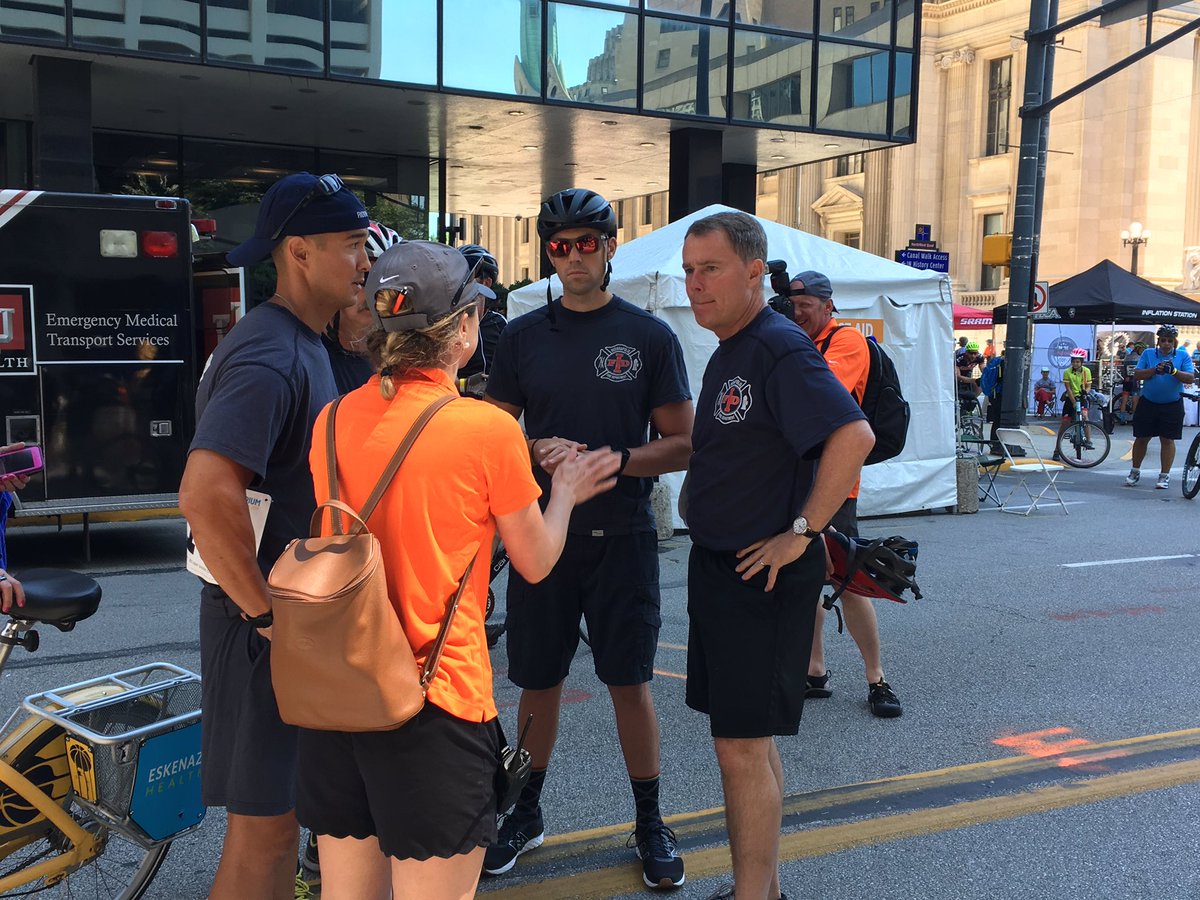 IndyMayorJoe's tweet photo. Monument Circle is ready for the annual @IndyCrit race -- last year Mayor Joe raced with @IMPDnews. This year? It's @IFD_NEWS turn. https://t.co/FiLpojvNoo