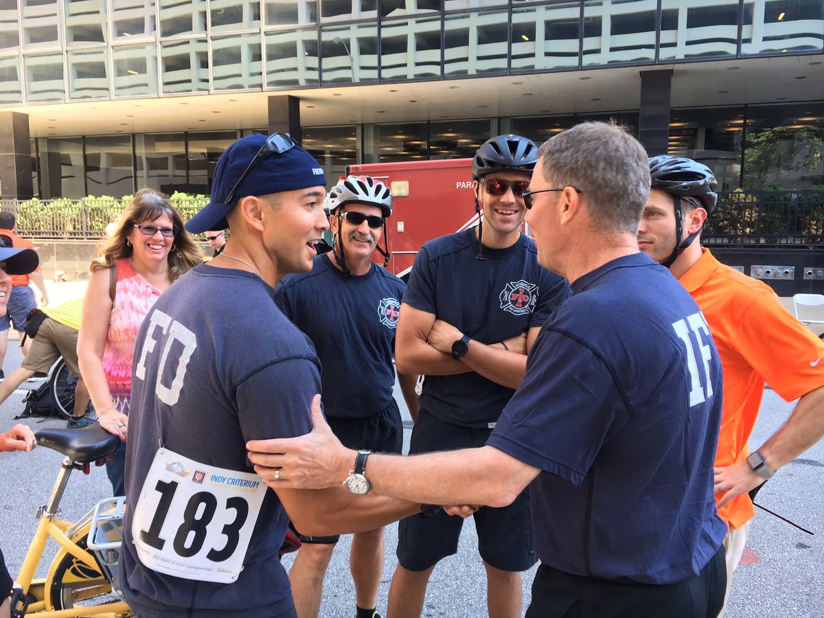 IndyMayorJoe's tweet photo. Monument Circle is ready for the annual @IndyCrit race -- last year Mayor Joe raced with @IMPDnews. This year? It's @IFD_NEWS turn. https://t.co/FiLpojvNoo