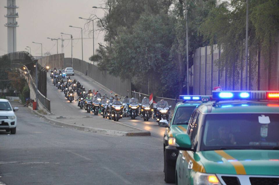 hushamalhashimi's tweet photo. 500 سيارة و 200 دراجة بخارية تجوب بغداد وهي تحمل العلم العراقي احتفالا  بالنصر الكبير .
#وتحررت_الموصل https://t.co/gvWaewkTlC