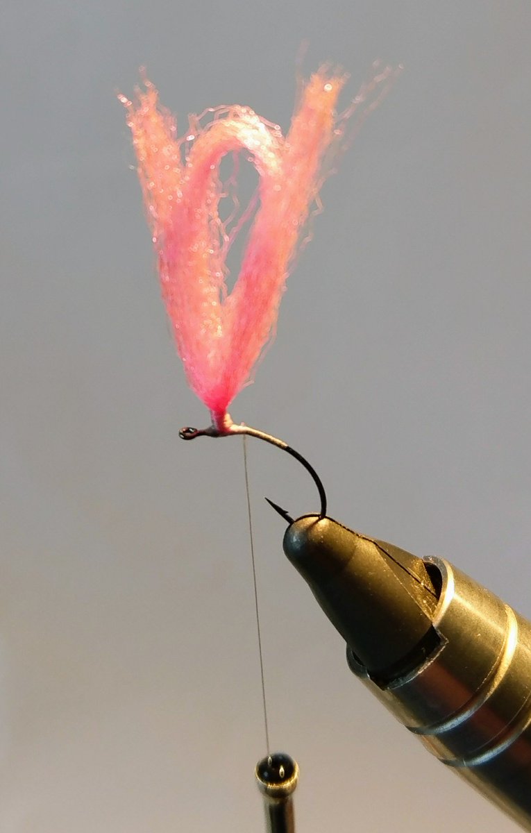 Neil Keep FlyFishing (@nkflyfishing) on Twitter photo Tying up a few for ladies day tomorrow at <a href="/DeerParkFish/">Deer Park Fishery</a>......so it has to be a pink post! With <a href="/Partridge_Hooks/">Partridge Hooks</a> klinkhamer pattern. Tying up a few for ladies day tomorrow at <a href="/DeerParkFish/">Deer Park Fishery</a>......so it has to be a pink post! With <a href="/Partridge_Hooks/">Partridge Hooks</a> klinkhamer pattern.