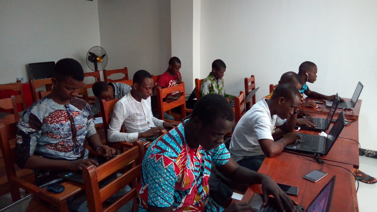 Nautilus_Techno's tweet photo. Ce matin à Nautilus Technology, s'est déroulé la 3e session de la formation sur la prise en main d'#Angular organisée par Benin Developers https://t.co/NBAFbbJO6H