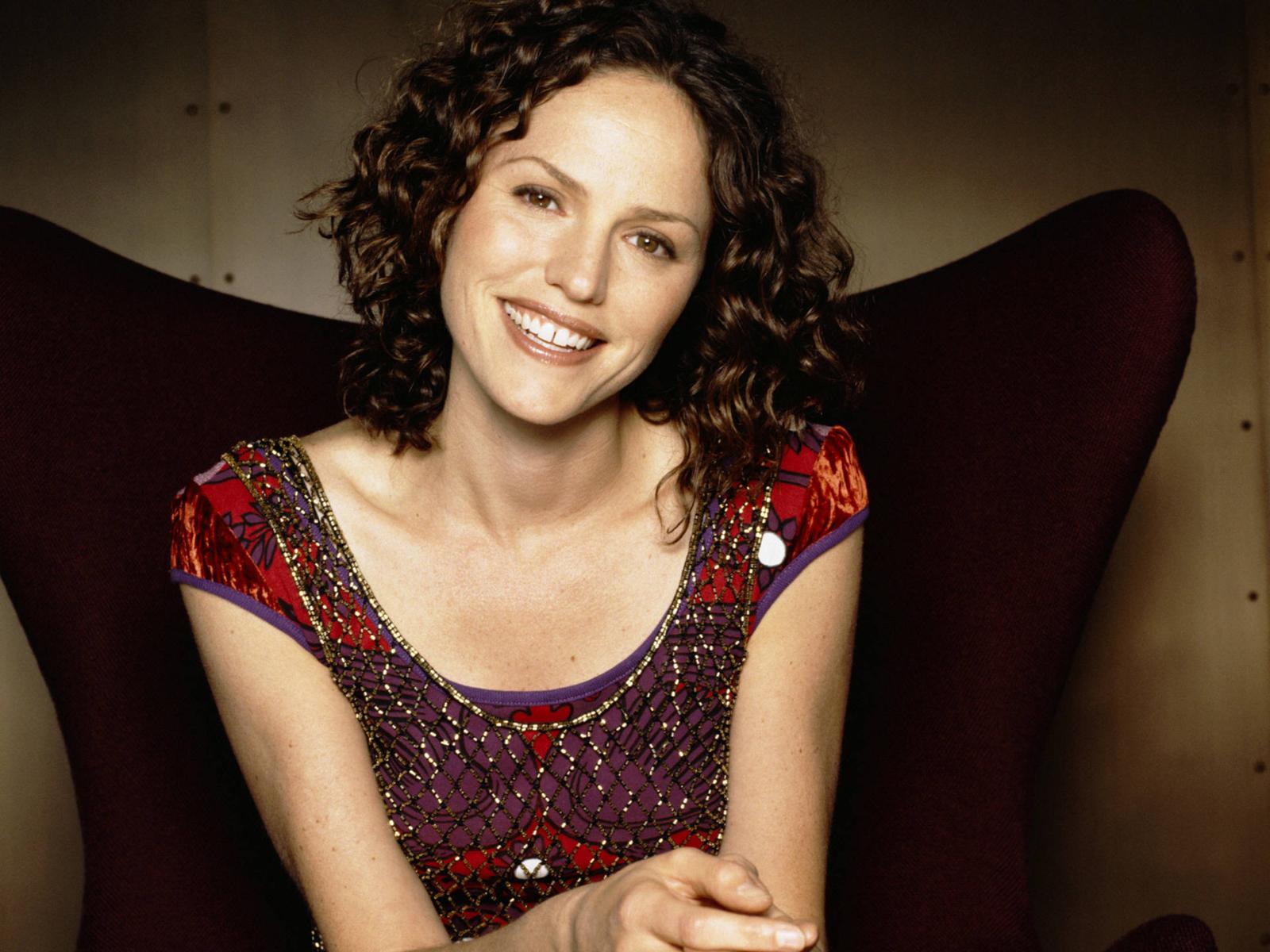  7/7 Happy Birthday to: Jorga Fox, Kristen Vangsness, Karen Malina White Remembrances to: RIP Jon Pertwee 