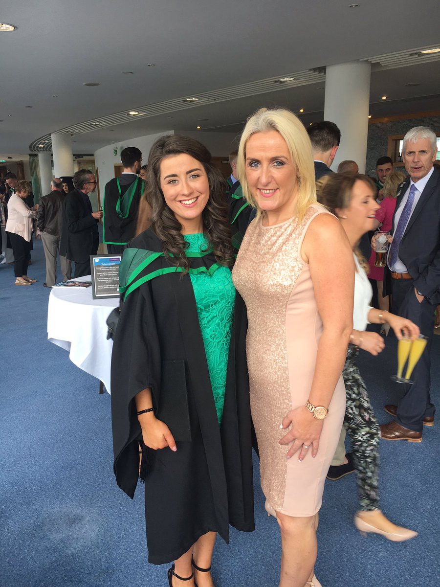 LauraMcK6's tweet photo. Great day yesterday graduating from @UlsterBizSchool with a First Class Honours in International Hospitality Management ๐ฉ๐ปโ๐ #NewBeginnings https://t.co/MbnQtk8sgd