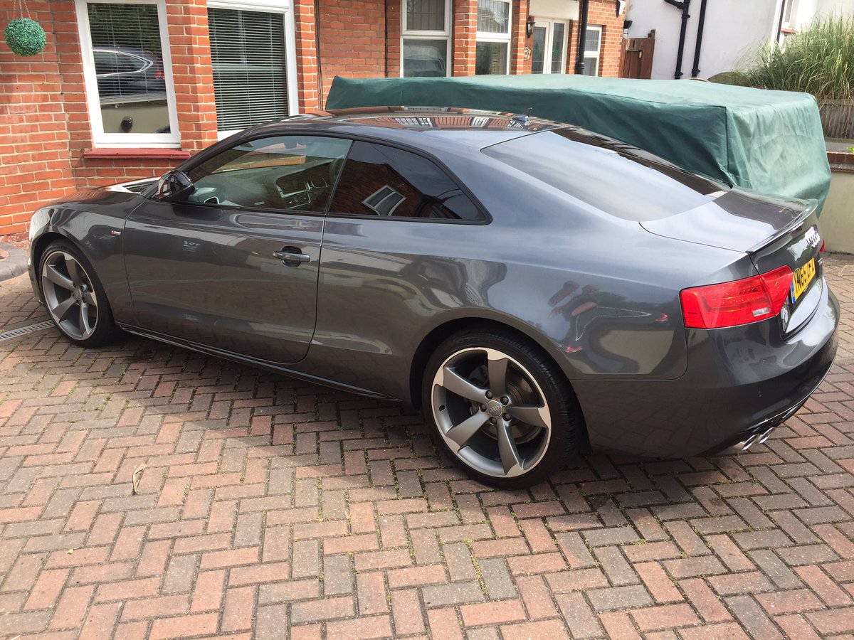 Vseast's tweet photo. Selection of the cars I've been privileged to work on this week. Love my job! #valeting #detailing #valetsoutheast @pvdapproved https://t.co/hj5ghnqWjs