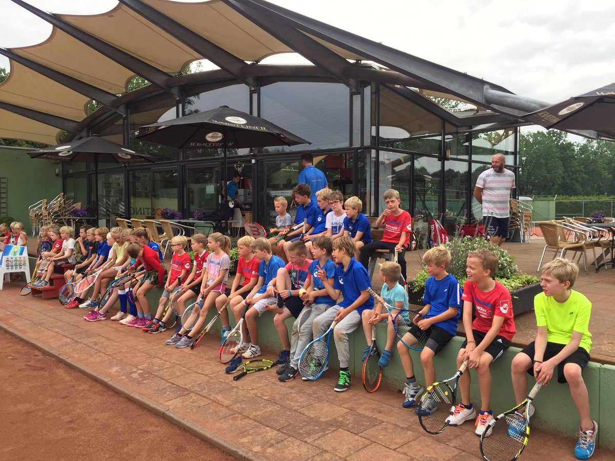 ZLTBtennis's tweet image. Tenniskamp voor onze jeugd @ZLTBtennis @veeralleezwolle. Tennissen, ravotten, spelen, kamperen, samenzijn. Wat een evenement! @BreakpointMD