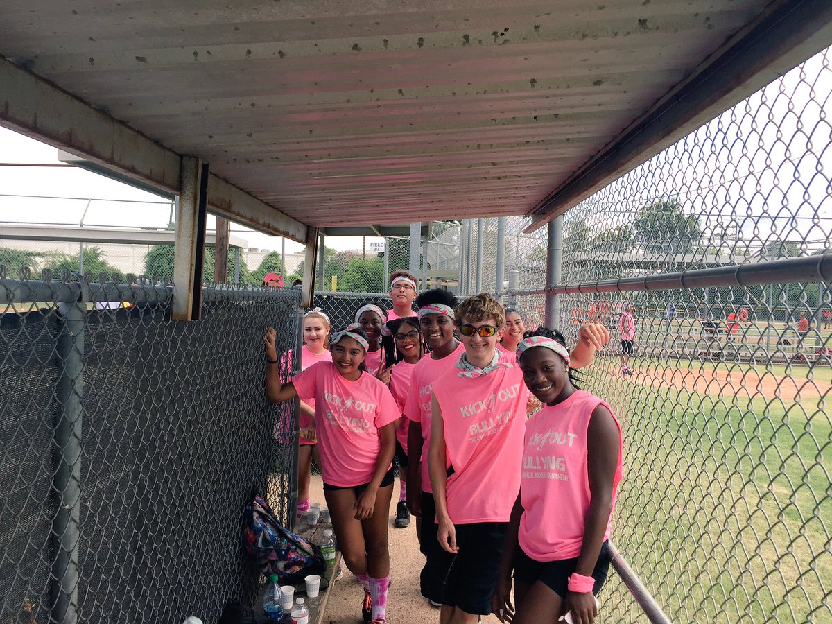 nicole_d_ray's tweet photo. Showing that @CFISDCyLakes Spartan spirit @_StopABullyNow kickball tourney @SterlingStars @CyFairISD https://t.co/pTkYfp443I