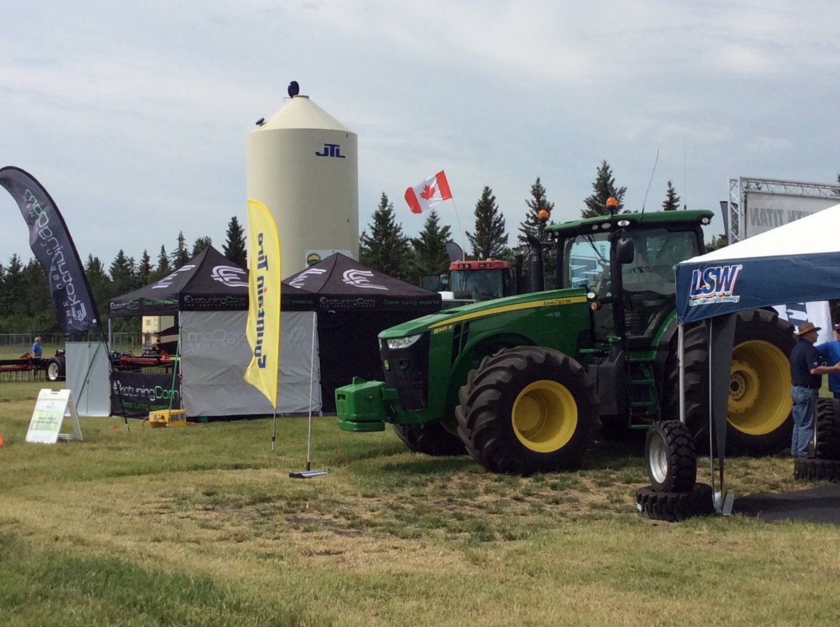 RuralRootsCda's tweet photo. Head on over to @FutureFarmExpo at @oldscollege, it's the last day to check out all of the great exhibits, seminars and demos!! #FFCE17 https://t.co/nzSfM7swRc