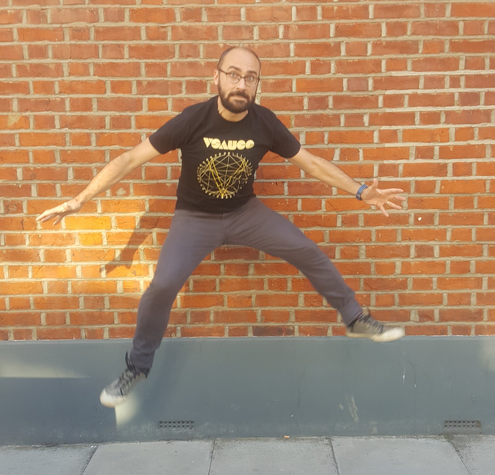Vsauce on Twitter: "The Vsauce "V" produced by modular multiplication