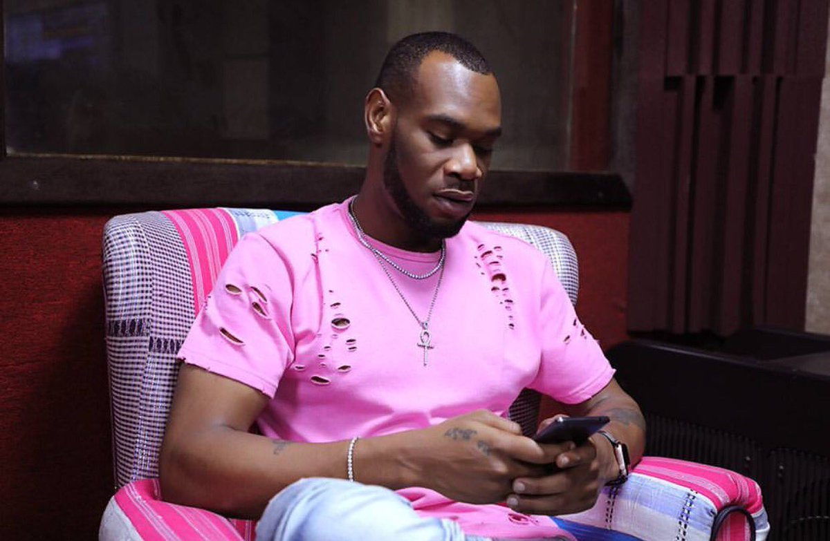 MavinRecords's tweet image. When u drop 3 💣💣💣 &amp;amp; you see all the LOVE on social media. #Guys, #Mofe, #SoNice by @dprincemavin. Get them at bit.ly/new-dprince #Mavin