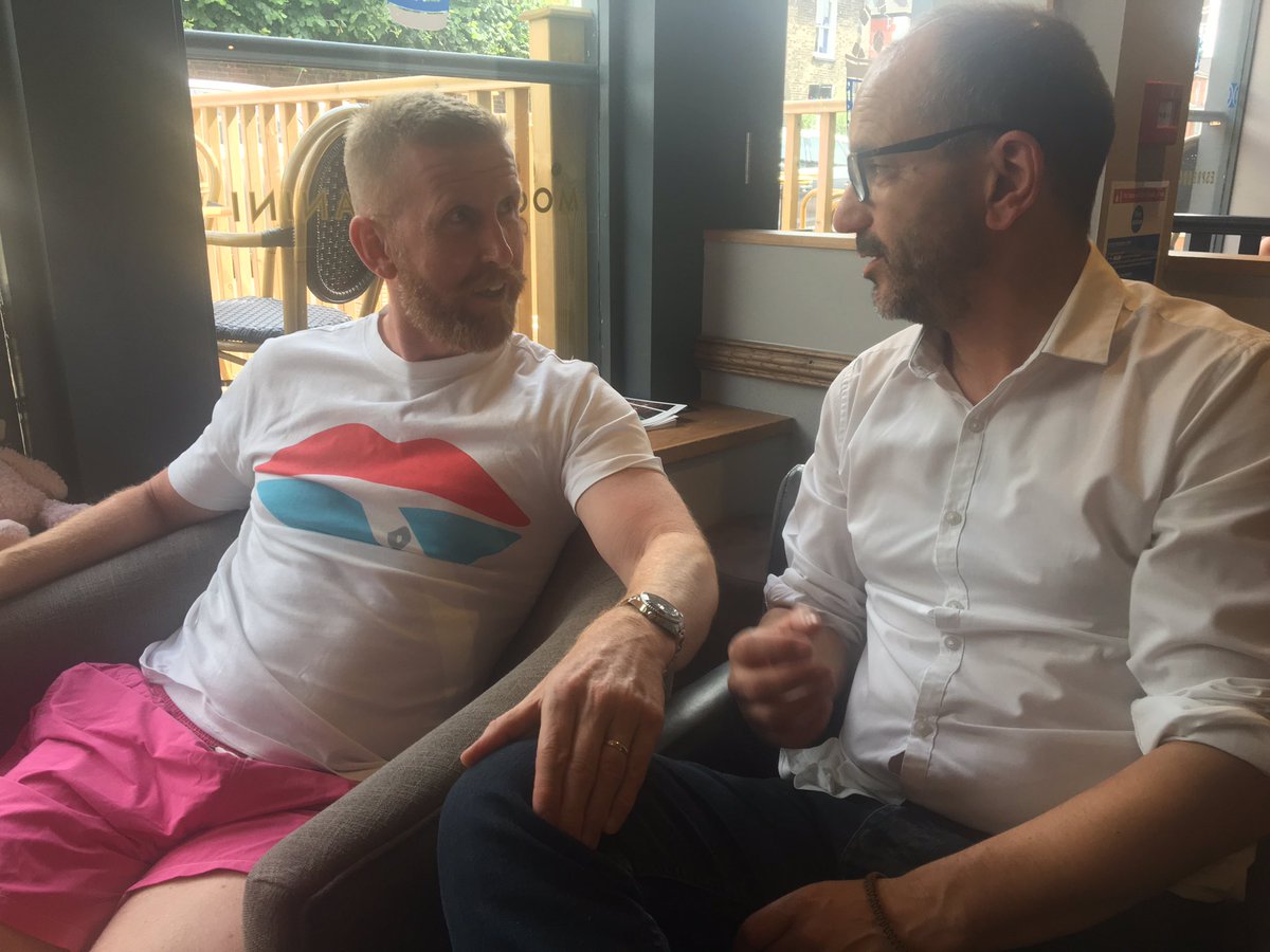 EckyLimon66's tweet photo. Magic Hands Roberts #stilllimping @iwanwroberts https://t.co/LJgiSkioAM