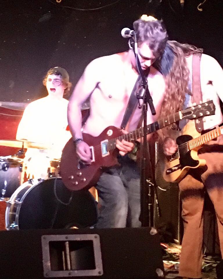 6footroses's tweet photo. Pics from the show last night @BlindPigAA https://t.co/ijpkxHoA1A
