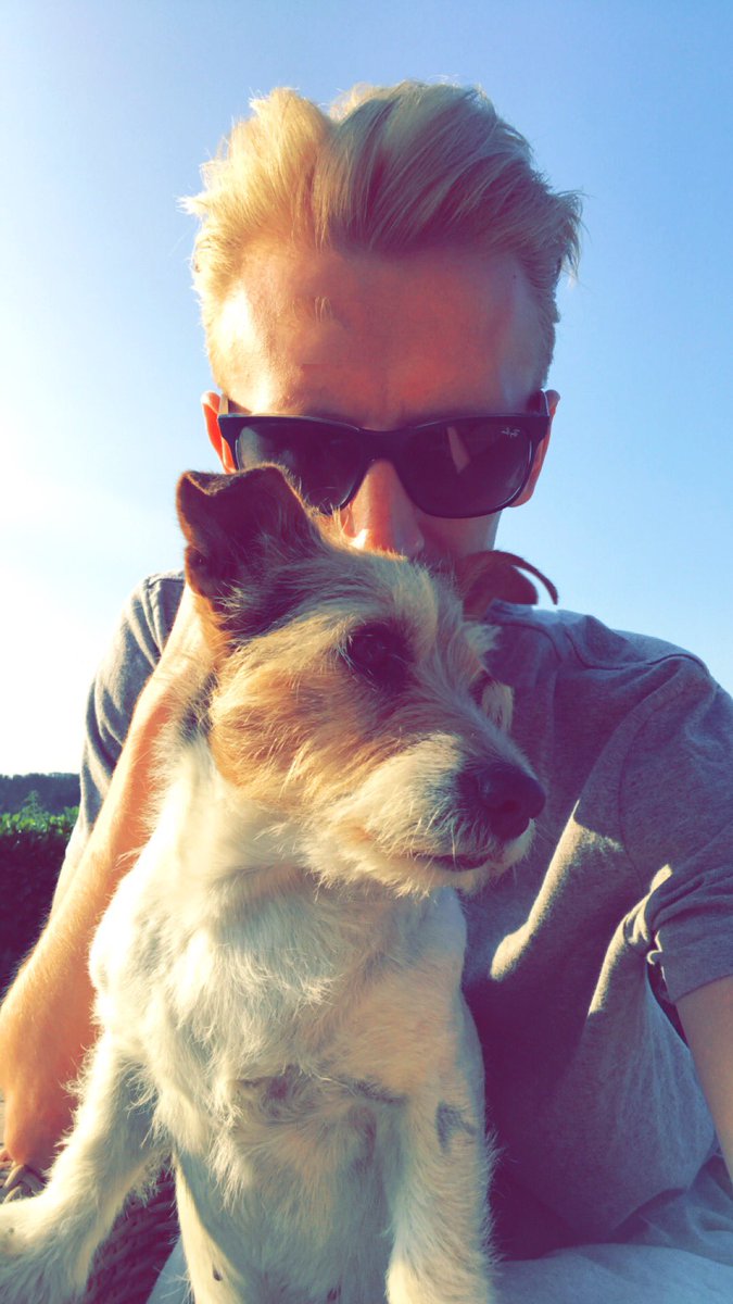 Conagroves's tweet photo. She seems happier now. #freshdog https://t.co/8o4sT1TQLI