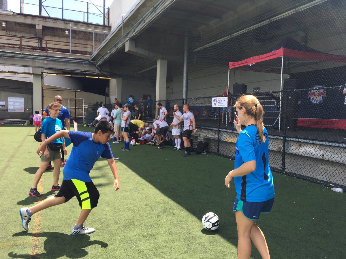 FACES_NE tweet media