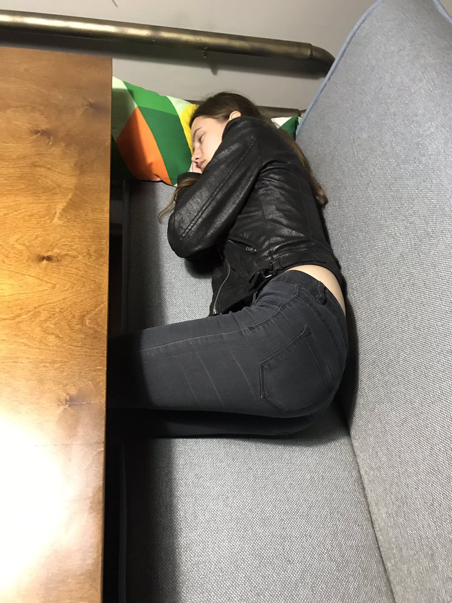 neverthelles's tweet photo. Когда тусить через пол часа😴 https://t.co/CCIQe6uHWy