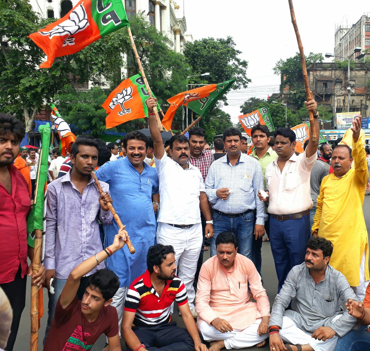 Omwanee's tweet image. Participating in Protest March &amp;amp; Demand of #President_Rule in #West_Bengal Against #Bashirhat Riot ...#Shame_Shame_Mamta