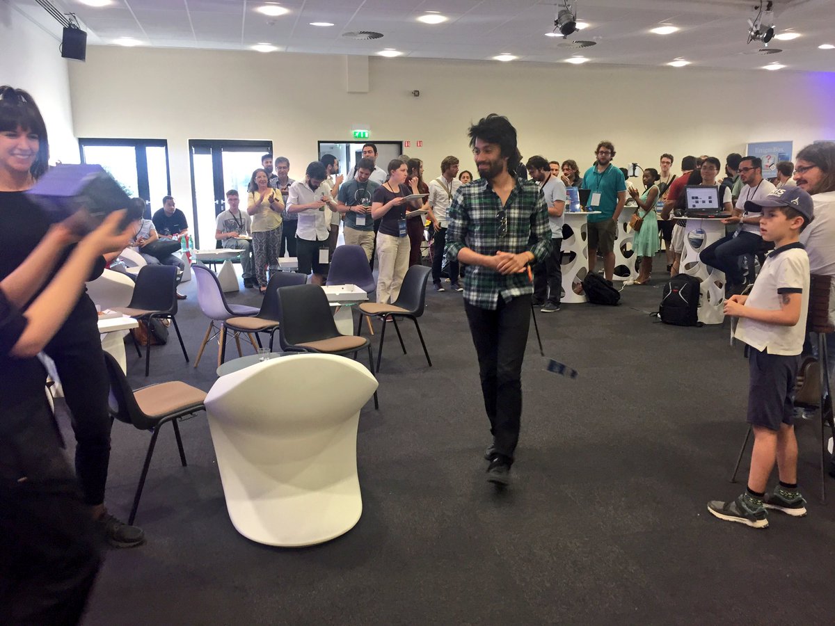 BeMyAppFR's tweet photo. #BuzzWorkshop derniers moments, le mot de la fin, un grand merci et une nouvelle édition l'année prochaine https://t.co/9Ft81N4Ikf
