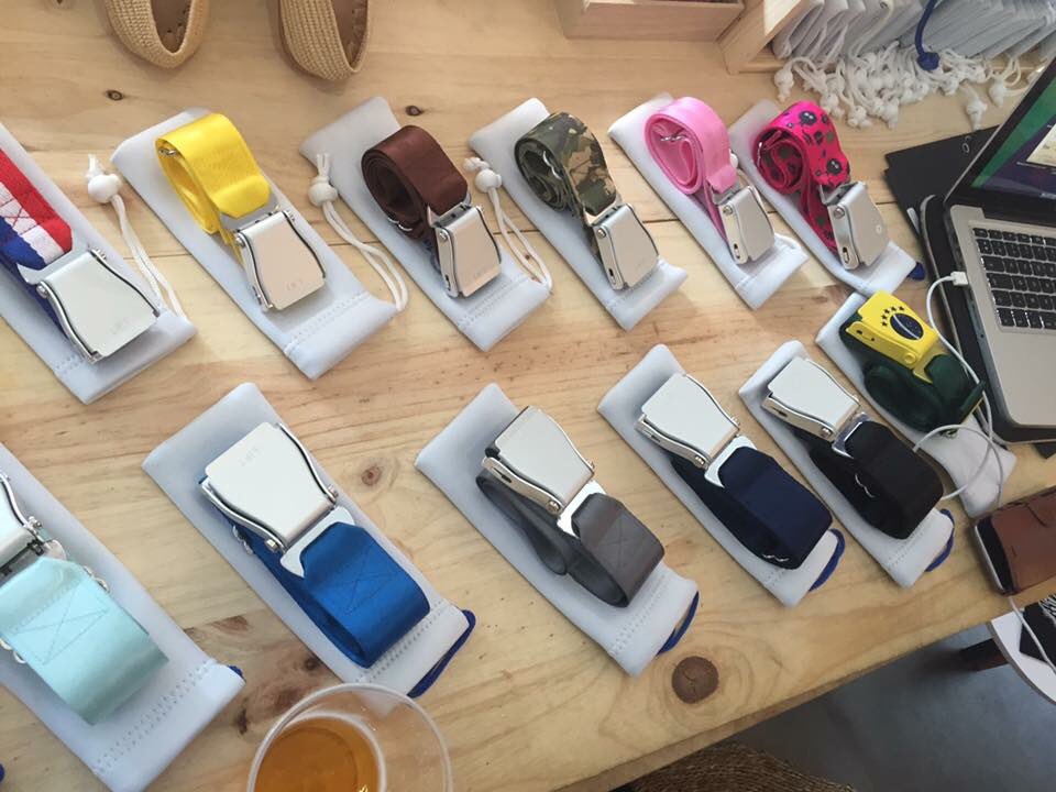 airplusnews's tweet photo. Super ceintures, super couleurs. RDV 6 rue des archives, Paris dans la boutique éphémère "La fabrique de l'été" ou https://t.co/okLRwWFHjw https://t.co/XqaDK7gpIw