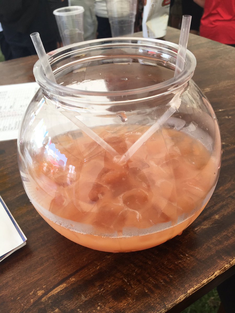 Kbabes2's tweet photo. Enjoying a fishbowl with Meg at Basingstoke Live. #BLive17 @basingstokelive https://t.co/671U2cueE4