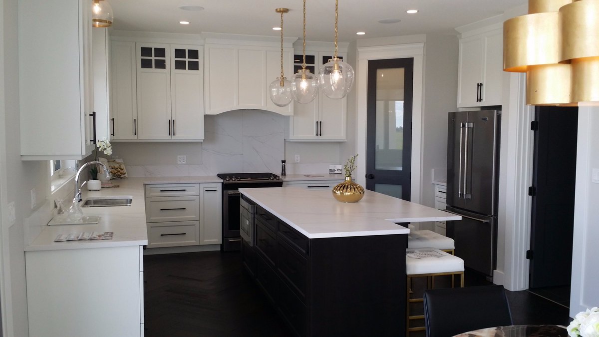 CougarCabinets's tweet photo. We are the proud suppliers for cabinets for the 2017 STARS Lottery Home.  There is still time to check it out before someone wins it! https://t.co/t60mLG85PN
