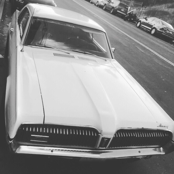 FastPrettyMag's tweet photo. '67 Mercury Cougar bringin' da weekend vibes! 🍻💯🏁 #mercurycougar https://t.co/qF1HXOfG1z