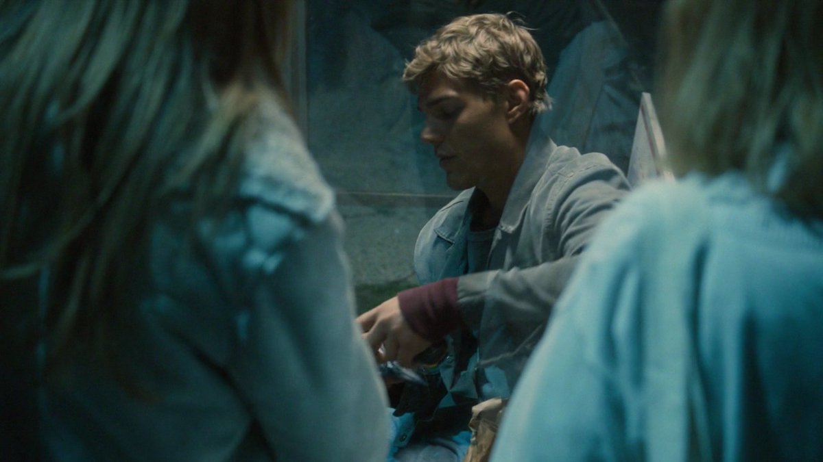 Fissteque's tweet image. - Everything That Matters About You Is Inside.
- Clever! Clever! 

#TheLeftoversHBO #СoldTruth