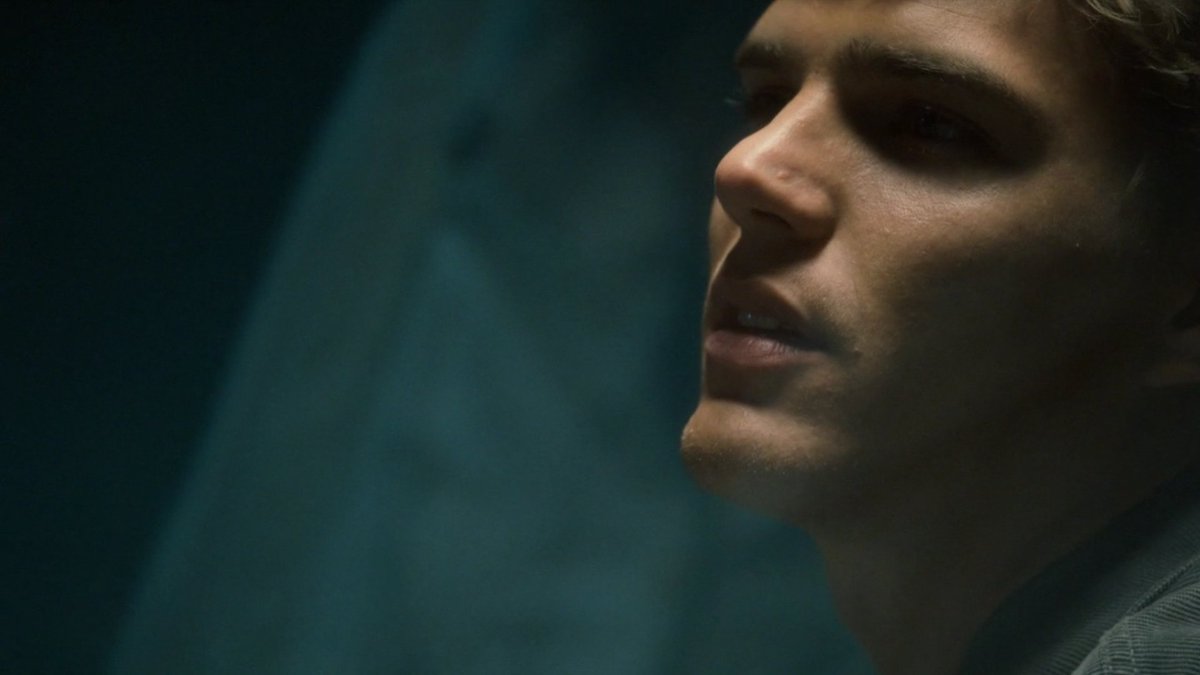 Fissteque's tweet image. - Everything That Matters About You Is Inside.
- Clever! Clever! 

#TheLeftoversHBO #СoldTruth