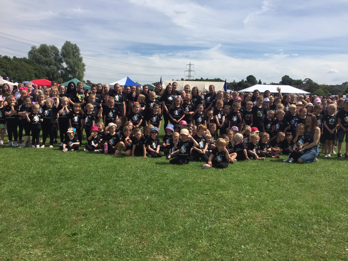 DrapersDance's tweet photo. @BeightonGala Fantastic job today! On behalf of us and all 130 kids plus parents, grandparents and siblings that attended today...thank you! https://t.co/q2s15fo7u0