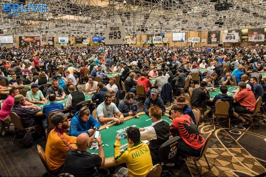 888poker's tweet photo. The 2017 @WSOP Main Event is live! How many players do you think will enter this year? #888WSOP 17 https://t.co/Azf5ocLqEN