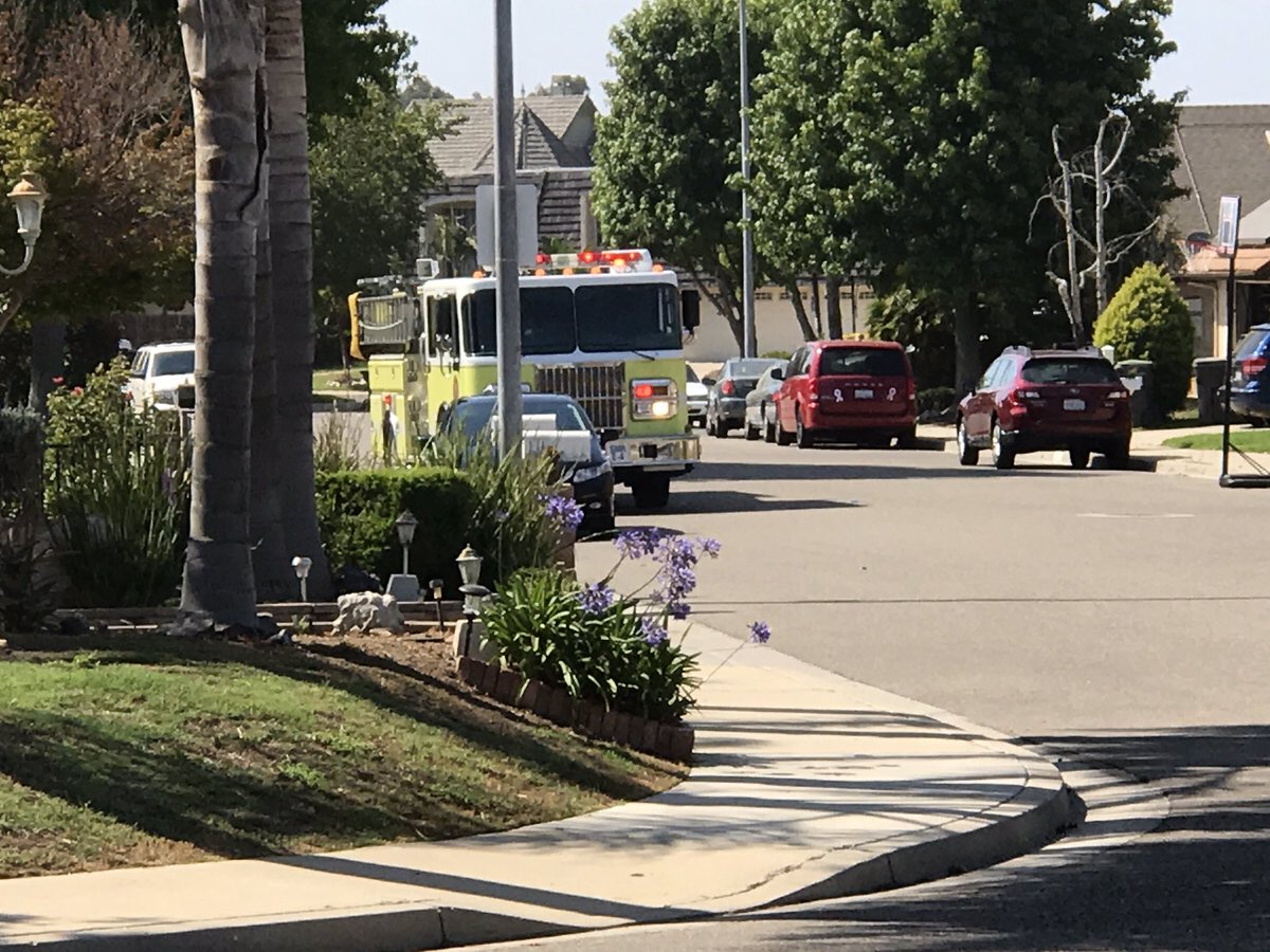 SantaMariaCERT's tweet image. @SMFDHQ Happening now on Marlberry Street. #santamariafire #emts #savinglives