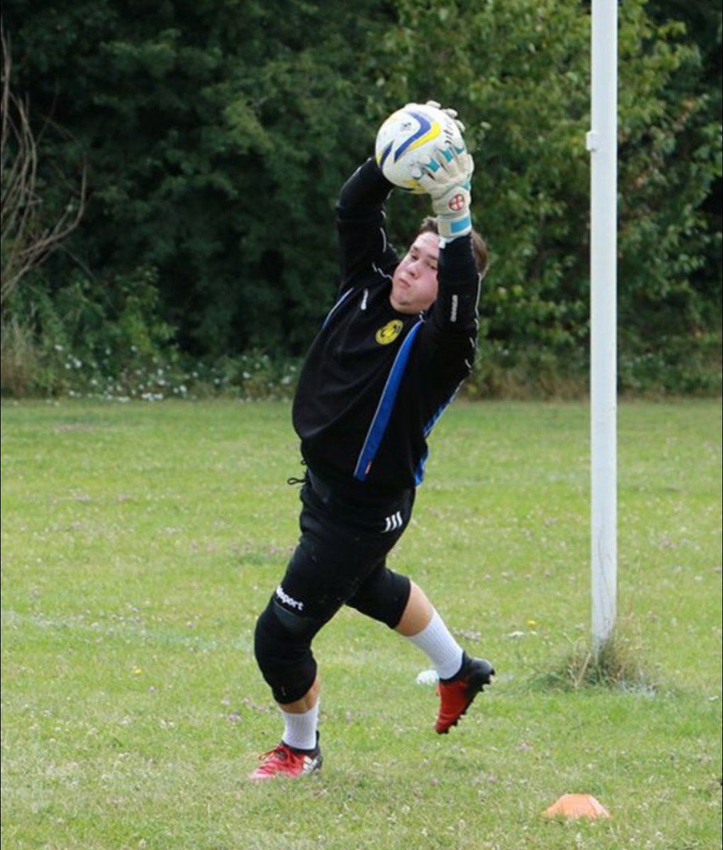 GkTemplar's tweet photo. Templar Gk @oellaway98 putting the hardwork in preparation for hopefully another successful season for @official_scrfc
#TemplarRevolution https://t.co/X2RCexxQQZ