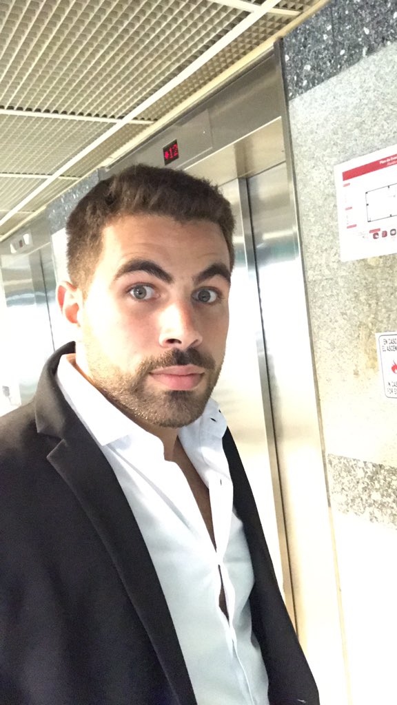 MonoIgnacio's tweet photo. @Matias_Battelli @lizynovino @elmonoger @dxborah No soy? https://t.co/k650XUcDZx
