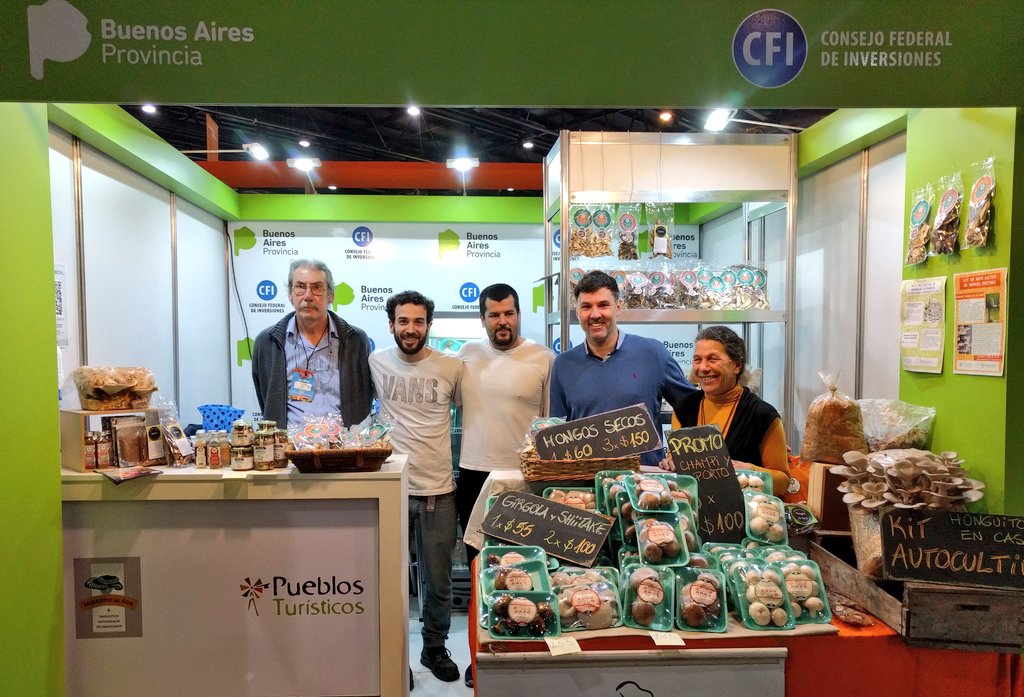 ignaciocrotto's tweet photo. Productores de las 8 Rutas Gourmet de la Provincia en la feria #CaminosySabores 
Con todas  las propuestas que ofrece @TurismoPBA https://t.co/1dQTcSQ56P