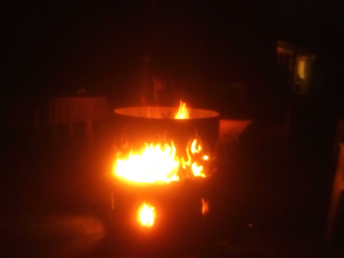 vlaschaar's tweet photo. Met de campinggasten mossels gegeten, ze waren heerlijk. https://t.co/114eTTaYHS