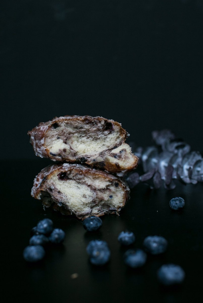 beilersdonuts's tweet photo. a little bit of blueberry magic ✨
#blueberryfritter #discoverlancaster #lancasterpa #universitycity #readingterminalmarket #beilersdonuts https://t.co/mSMGUZ8Sa3